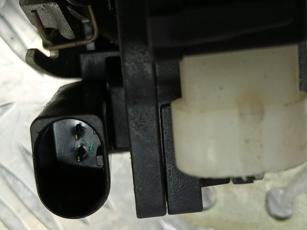 замок крышки багажника MITSUBISHI COLT 1.3 MT (95 л.с.)Colt  Z30 (2002—2012) Хетчбэк MR959190, 1320 рублей, Москва