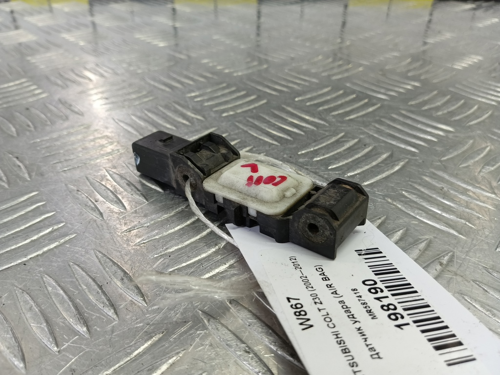 датчик удара (air bag) MITSUBISHI COLT 1.3 MT (95 л.с.)Colt  Z30 (2002—2012) Хетчбэк MR587418, 3279 рублей, Москва