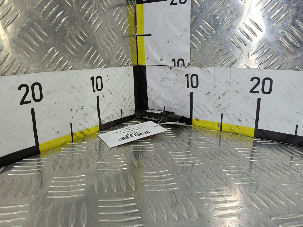 датчик удара (air bag) MITSUBISHI COLT 1.3 MT (95 л.с.)Colt  Z30 (2002—2012) Хетчбэк MR587418, 3279 рублей, Москва