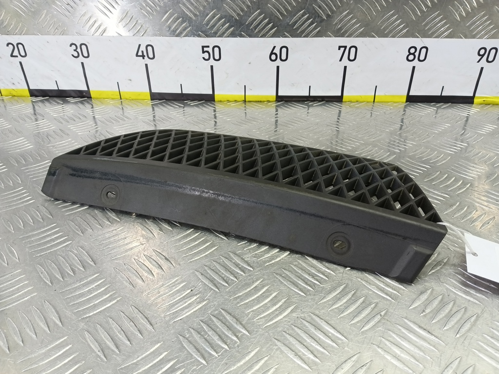 решетка радиатора MITSUBISHI LANCER 1.6 MT (98 л.с.)Lancer  IX рестайлинг (2005—2010) Седан 7450A247, 2130 рублей, Москва