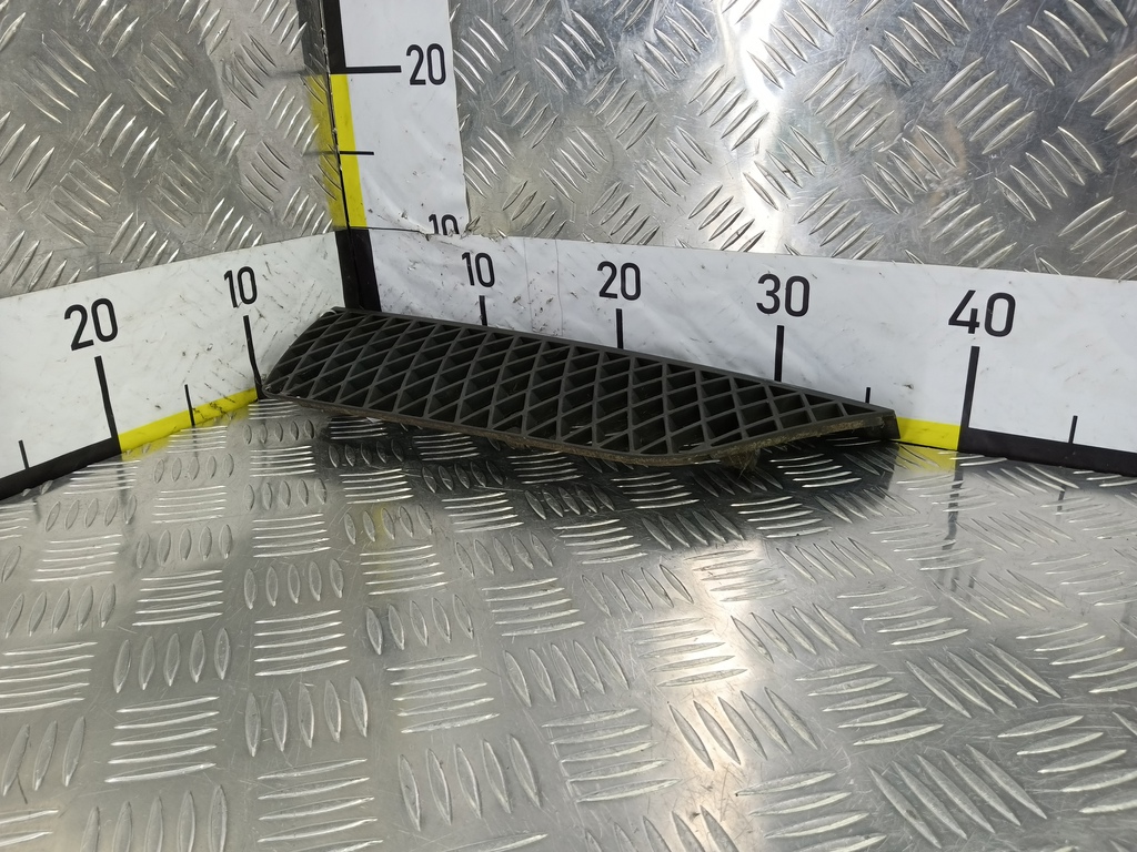 решетка радиатора MITSUBISHI LANCER 1.6 MT (98 л.с.)Lancer  IX рестайлинг (2005—2010) Седан 7450A247, 2130 рублей, Москва