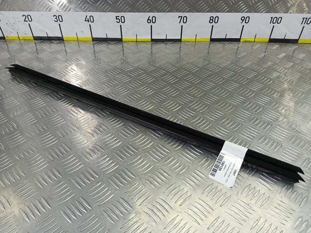 уплотнитель стекла MITSUBISHI COLT 1.3 MT (95 л.с.)Colt  Z30 (2002—2012) Хетчбэк MR959317, 1670 рублей, Москва