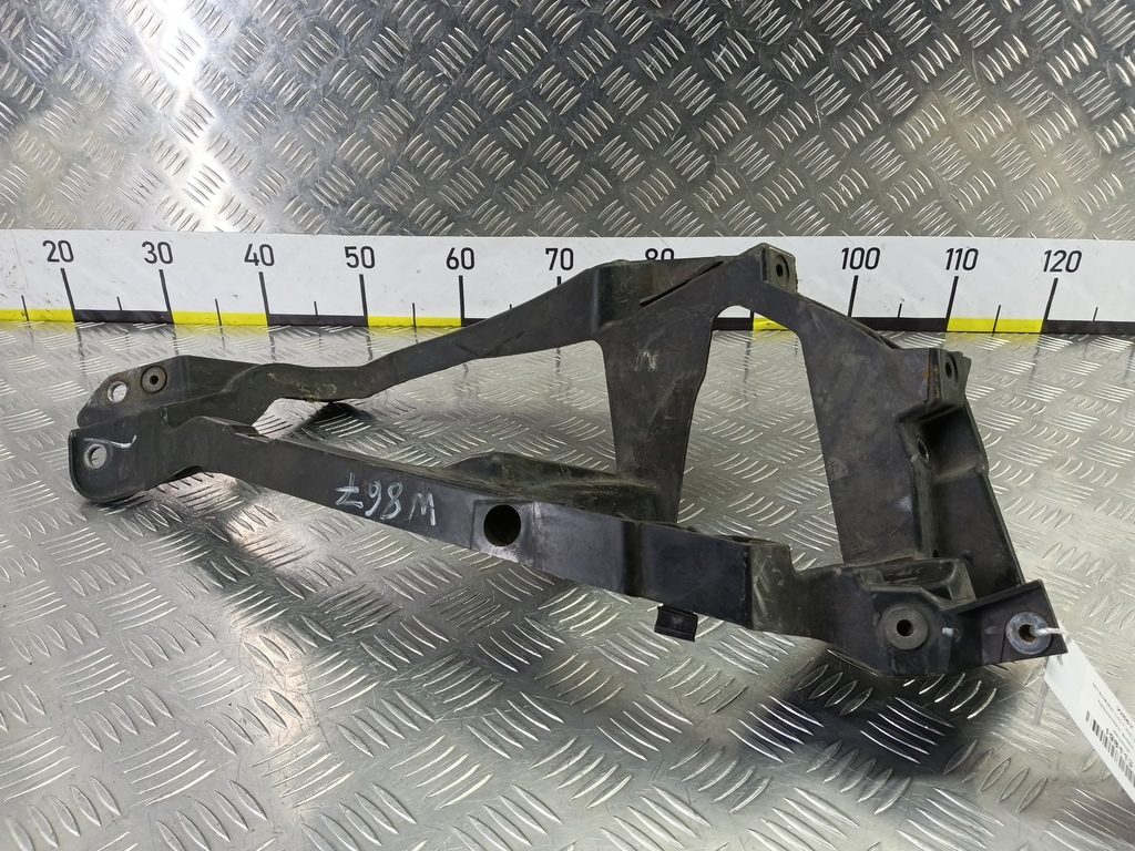 кронштейн фары MITSUBISHI COLT 1.3 MT (95 л.с.)Colt  Z30 (2002—2012) Хетчбэк MN105059, 9030 рублей, Москва