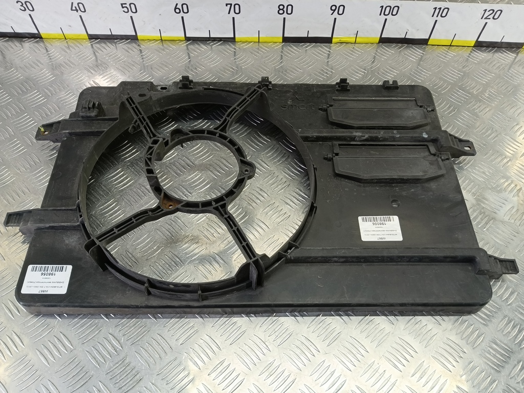 диффузор вентилятора (кожух) MITSUBISHI COLT 1.3 MT (95 л.с.)Colt  Z30 (2002—2012) Хетчбэк 1355A010, 7300 рублей, Москва