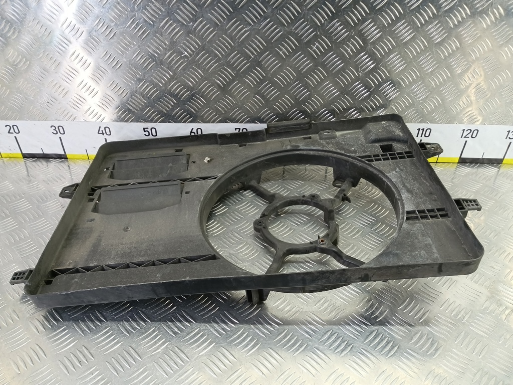 диффузор вентилятора (кожух) MITSUBISHI COLT 1.3 MT (95 л.с.)Colt  Z30 (2002—2012) Хетчбэк 1355A010, 7300 рублей, Москва