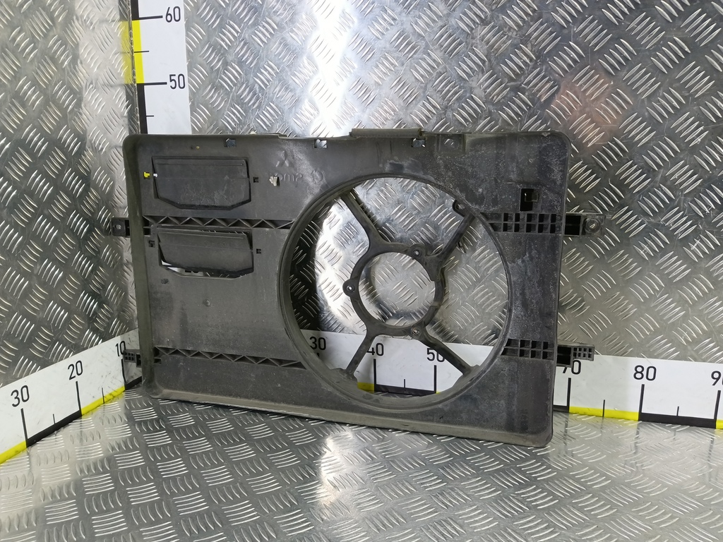 диффузор вентилятора (кожух) MITSUBISHI COLT 1.3 MT (95 л.с.)Colt  Z30 (2002—2012) Хетчбэк 1355A010, 7300 рублей, Москва