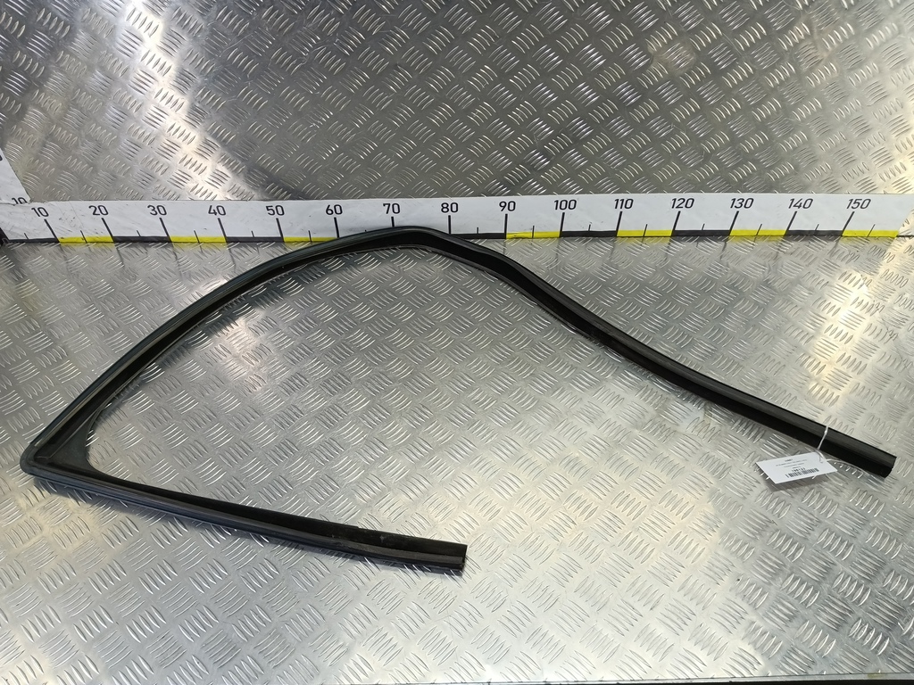 уплотнитель стекла MITSUBISHI COLT 1.3 MT (95 л.с.)Colt  Z30 (2002—2012) Хетчбэк MR959216, 630 рублей, Москва