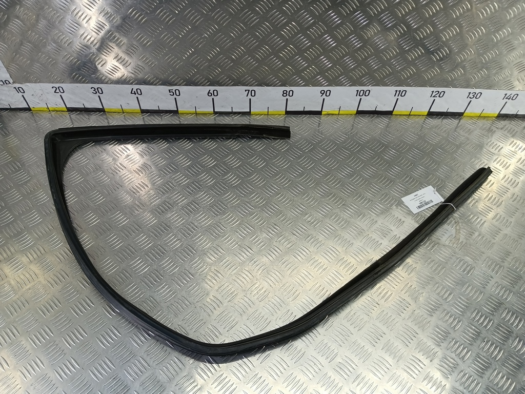 уплотнитель стекла MITSUBISHI COLT 1.3 MT (95 л.с.)Colt  Z30 (2002—2012) Хетчбэк MR959215, 1440 рублей, Москва