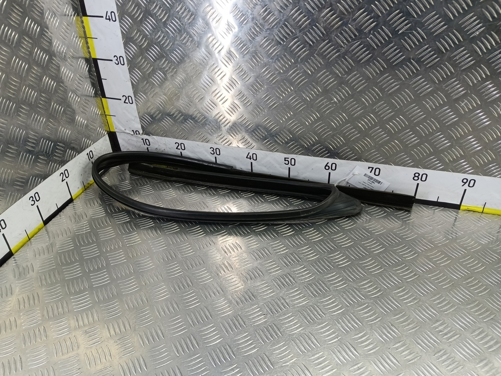 уплотнитель стекла MITSUBISHI COLT 1.3 MT (95 л.с.)Colt  Z30 (2002—2012) Хетчбэк MR959215, 1440 рублей, Москва