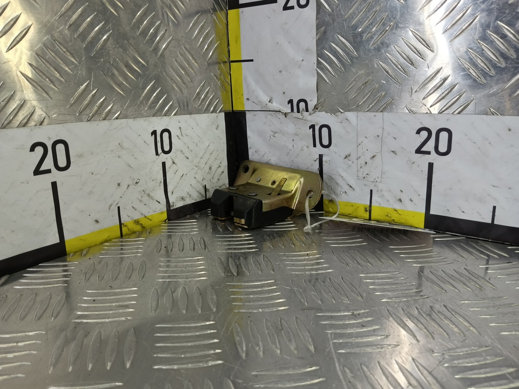 замок крышки багажника MITSUBISHI CARISMA 1.6 AT (90 л.с.)Carisma  I рестайлинг (1999—2004) Лифтбек MR100905, 1550 рублей, Москва