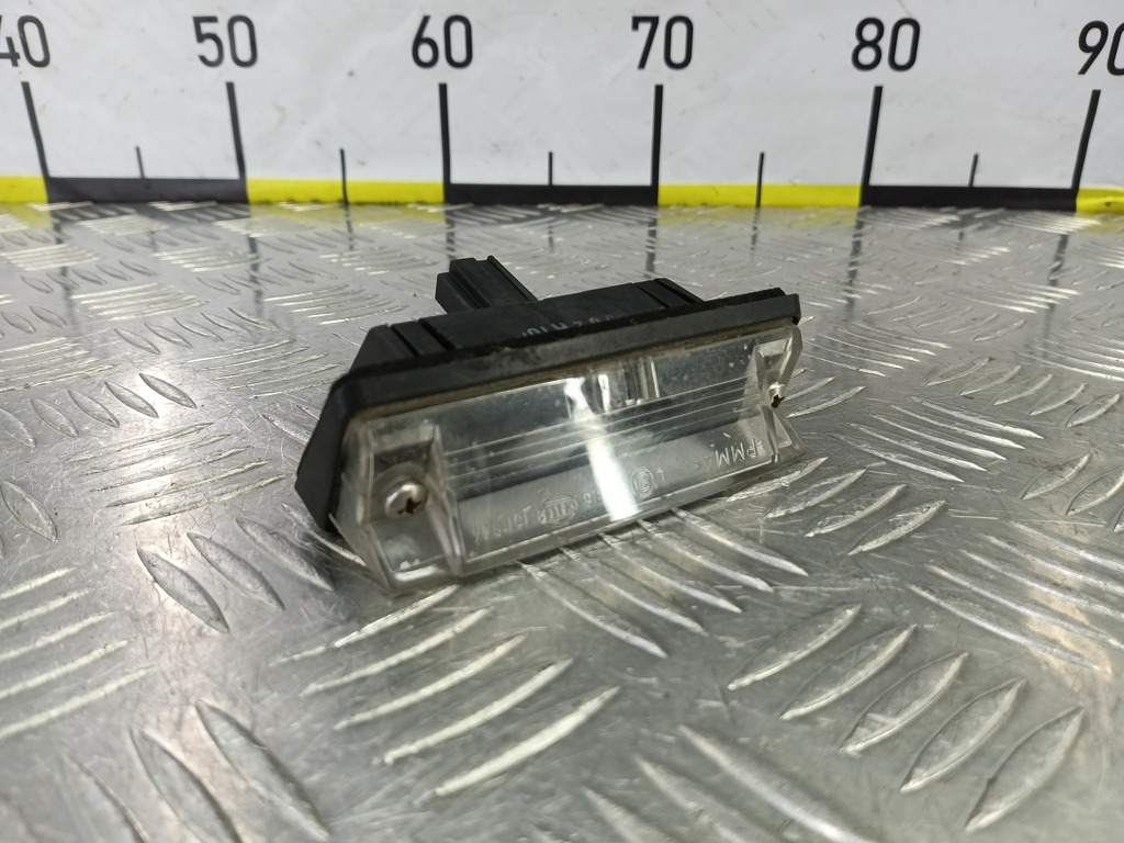 фонарь номерного знака MITSUBISHI CARISMA 1.6 AT (90 л.с.)Carisma  I рестайлинг (1999—2004) Лифтбек MR485387, 520 рублей, Москва