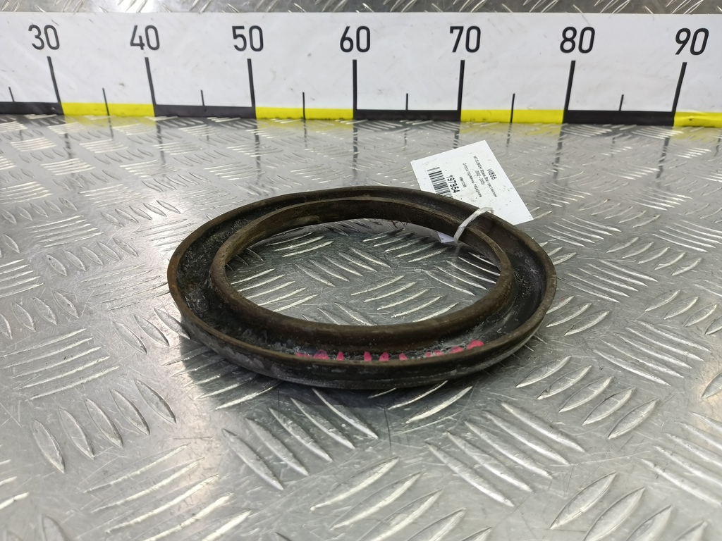 опора пружины MITSUBISHI CARISMA 1.6 AT (90 л.с.)Carisma  I рестайлинг (1999—2004) Лифтбек MR913368, 860 рублей, Москва