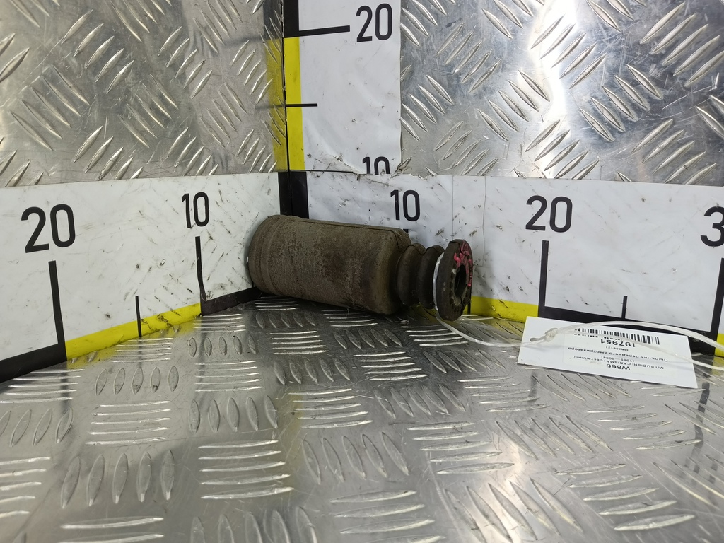 пыльник переднего амотризатора MITSUBISHI CARISMA 1.6 AT (90 л.с.)Carisma  I рестайлинг (1999—2004) Лифтбек MR369121, 520 рублей, Москва