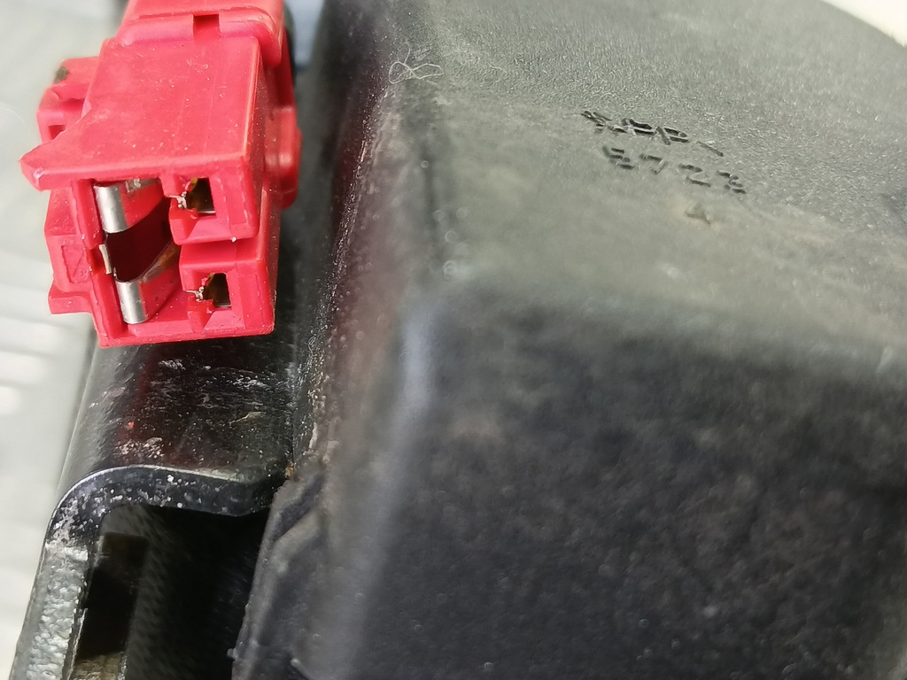 ремень безопасности MITSUBISHI CARISMA 1.6 AT (90 л.с.)Carisma  I рестайлинг (1999—2004) Лифтбек MR913970, 750 рублей, Москва