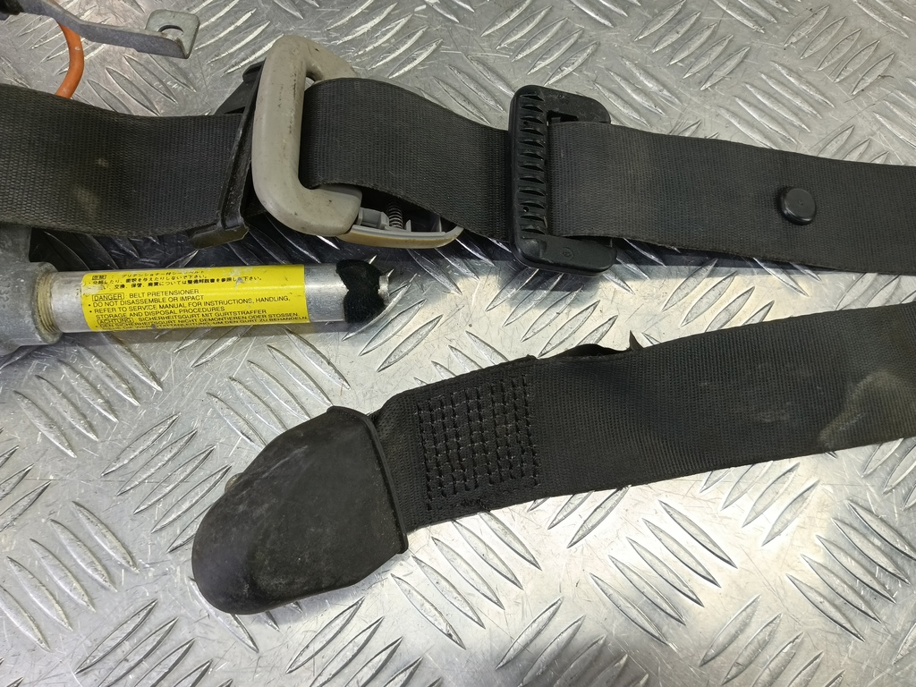 ремень безопасности MITSUBISHI CARISMA 1.6 AT (90 л.с.)Carisma  I рестайлинг (1999—2004) Лифтбек MR913971, 630 рублей, Москва