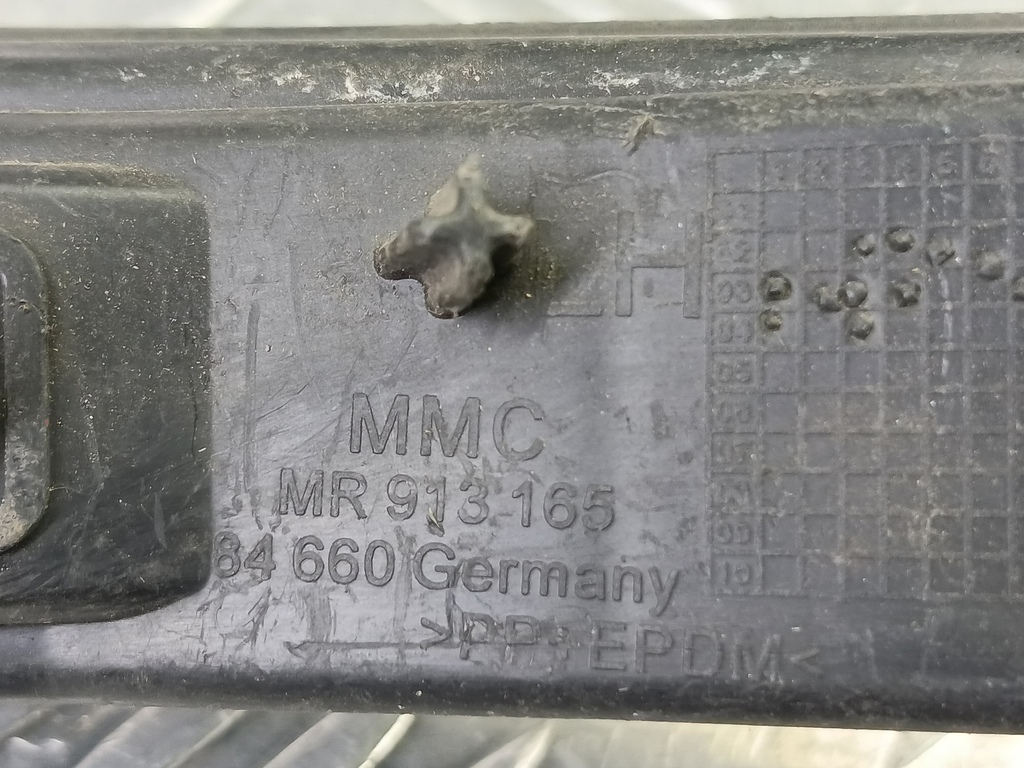 кронштейн бампера MITSUBISHI Space Star  MR913165, 1210 рублей, Москва