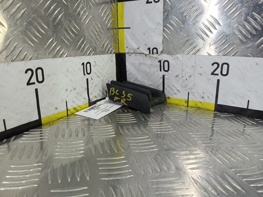 накладка бампера переднего MITSUBISHI PAJERO SPORT  MR496692, 980 рублей, Москва