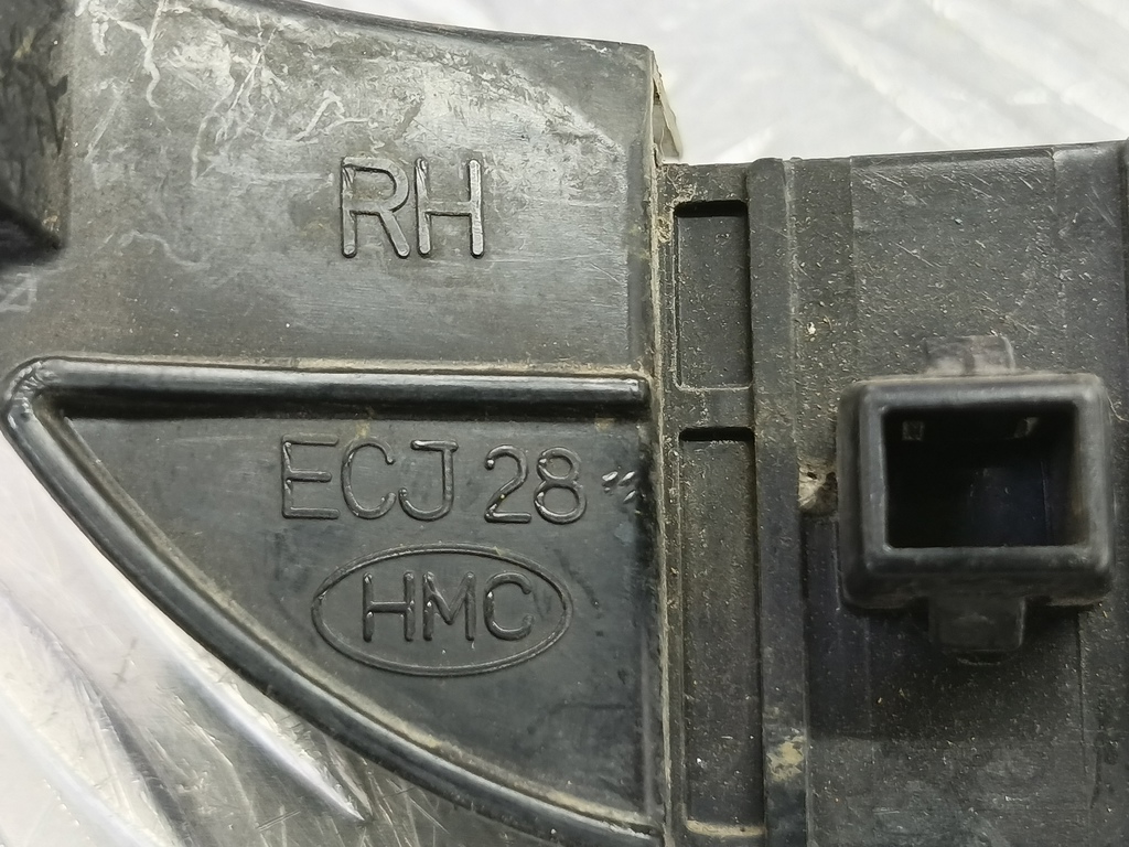 кронштейн бампера Hyundai GETZ 1.1 MT (66 л.с.)Getz  I рестайлинг (2005—2011) Хетчбэк 865921C300, 980 рублей, Москва