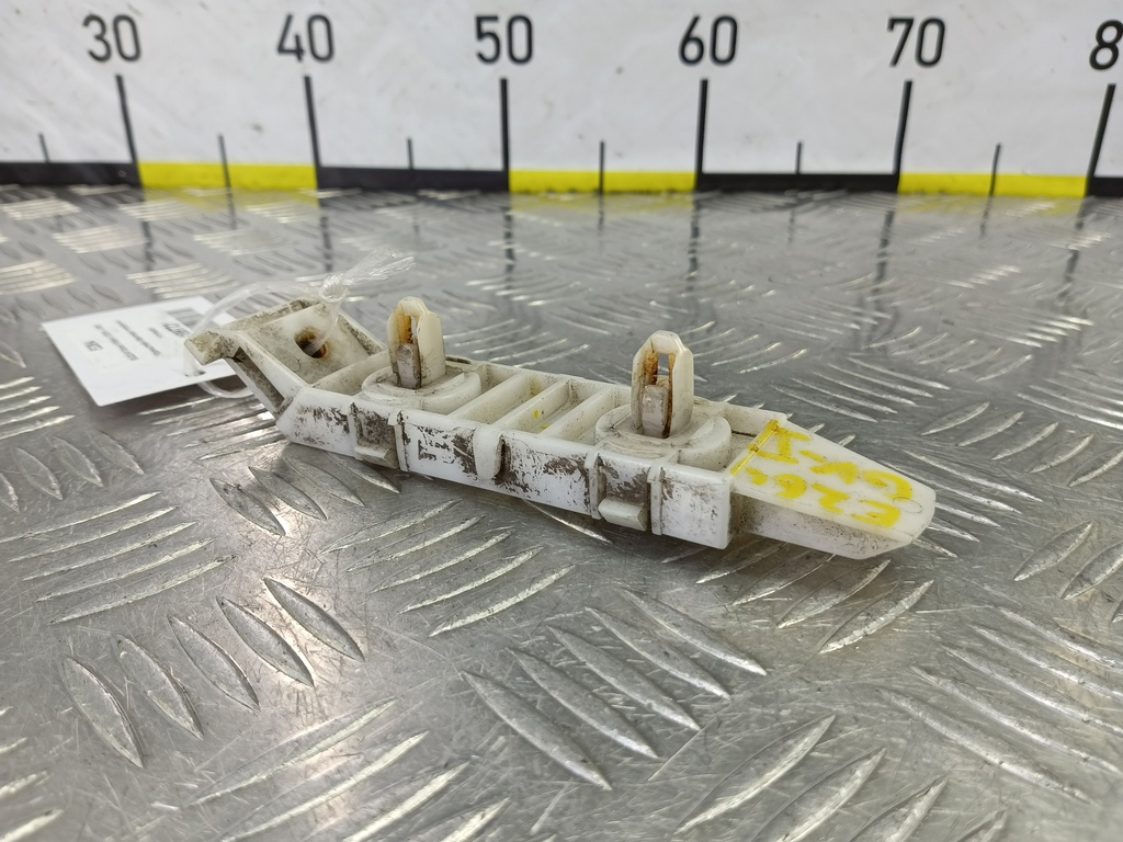 кронштейн бампера SUZUKI Grand Vitara 2.0 4WD MT (140 л.с.)Grand Vitara  II (2005—2008) Внедорожник 7173165J00, 980 рублей, Москва