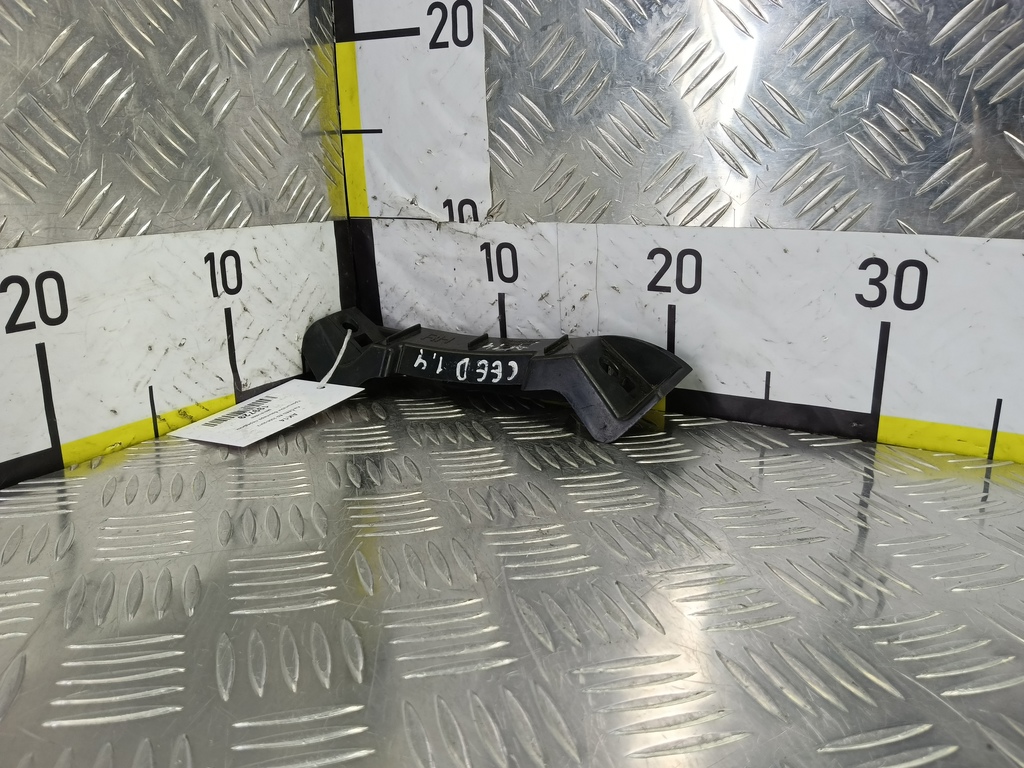 кронштейн бампера Kia Ceed  865181H000, 750 рублей, Москва