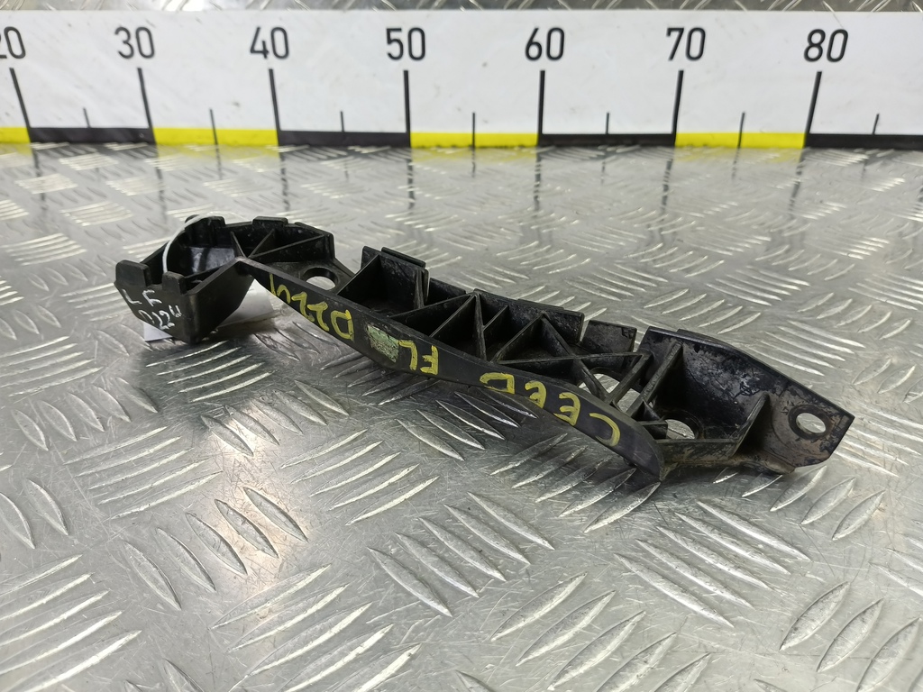 кронштейн бампера Kia Ceed  865131H500, 750 рублей, Москва