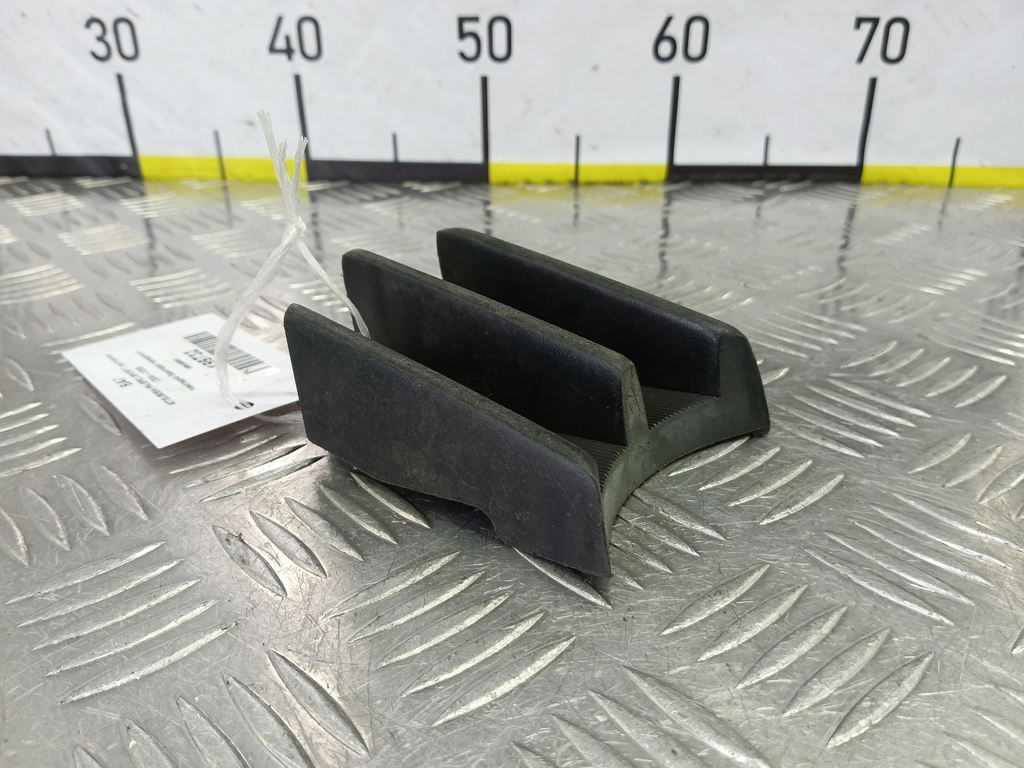 накладка бампера переднего MITSUBISHI PAJERO SPORT  MR496691, 980 рублей, Москва