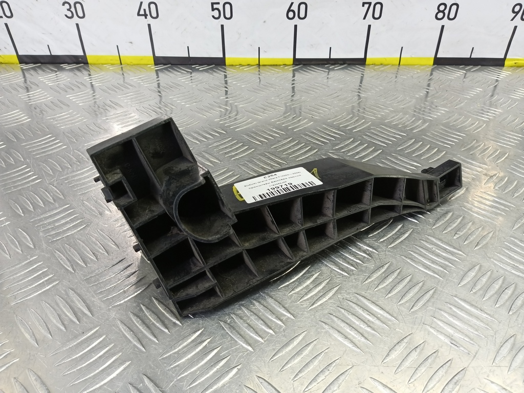 кронштейн бампера SUZUKI Grand Vitara 2.0 4WD MT (140 л.с.)Grand Vitara  II (2005—2008) Внедорожник 7183565J00, 1440 рублей, Москва