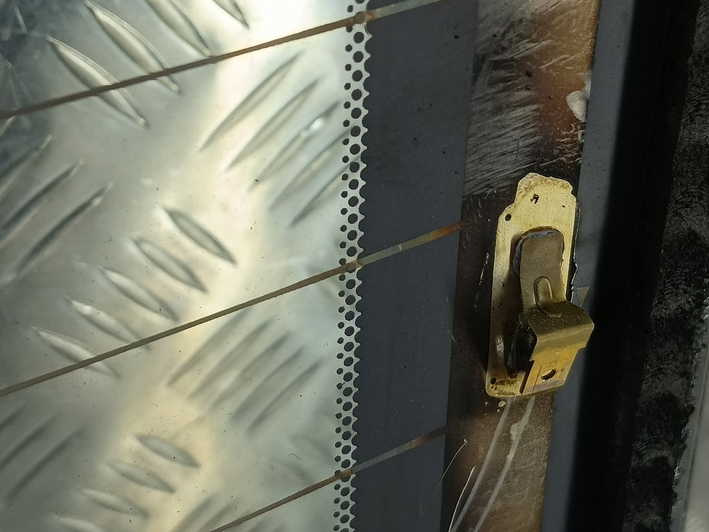 стекло MAZDA 3 1.6 MT (105 л.с.)3  BK рестайлинг (2006—2009) Седан BN8V63930B, 7300 рублей, Москва