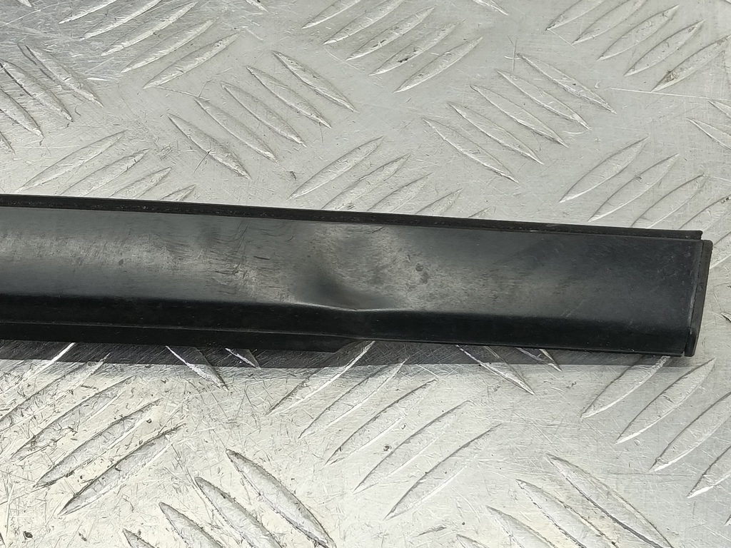 уплотнитель стекла MITSUBISHI LANCER 1.6 MT (98 л.с.)Lancer  IX рестайлинг (2005—2010) Седан MR525757, 1780 рублей, Москва