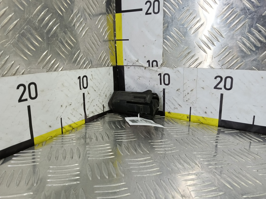 кронштейн радиатора MAZDA 3 1.6 MT (105 л.с.)3  BK рестайлинг (2006—2009) Седан Z60115240F, 520 рублей, Москва