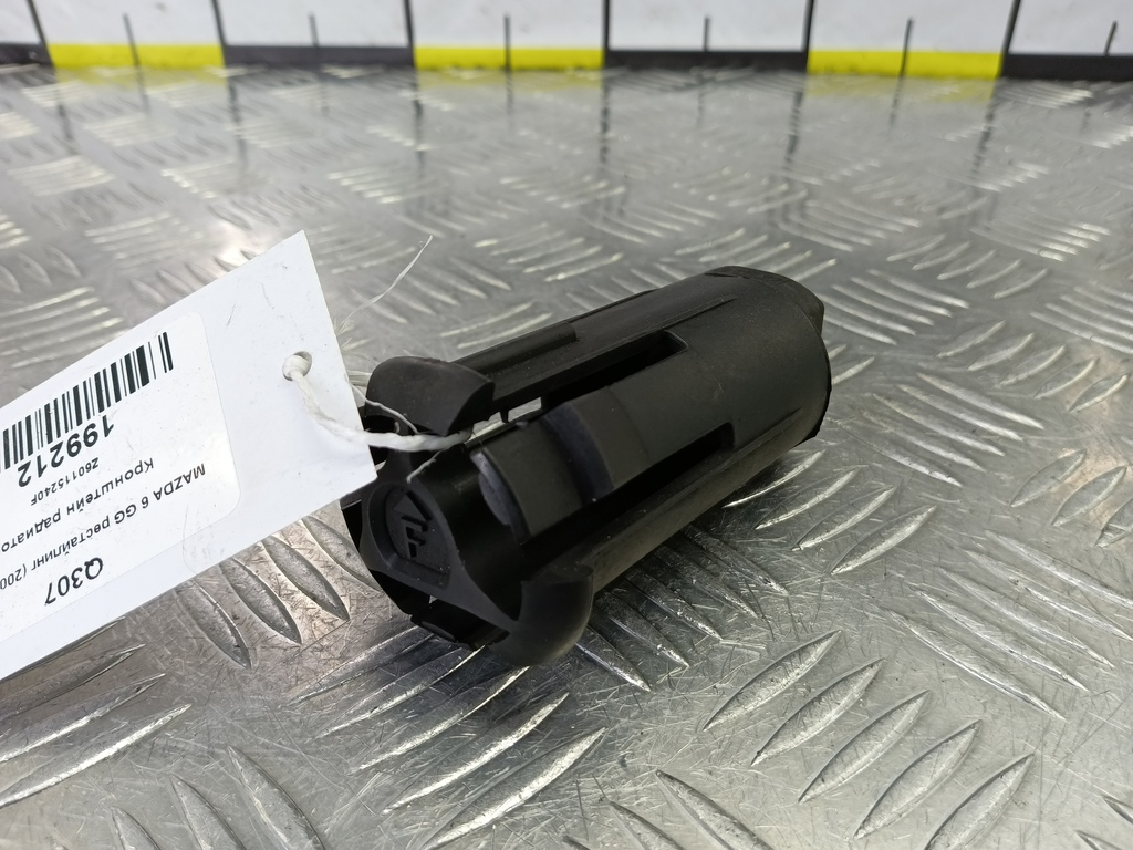 кронштейн радиатора MAZDA 3 1.6 MT (105 л.с.)3  BK рестайлинг (2006—2009) Седан Z60115240F, 520 рублей, Москва