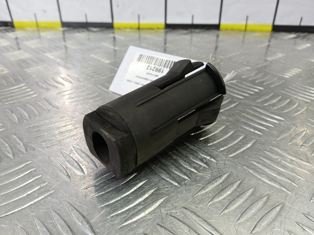 кронштейн радиатора MAZDA 3 1.6 MT (105 л.с.)3  BK рестайлинг (2006—2009) Седан Z60115240F, 520 рублей, Москва