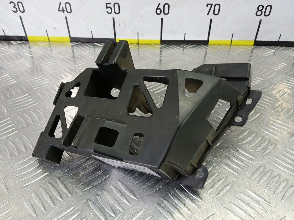 кронштейн бампера MAZDA 3 1.6 MT (105 л.с.)3  BK рестайлинг (2006—2009) Седан BR5H502A1, 1320 рублей, Москва