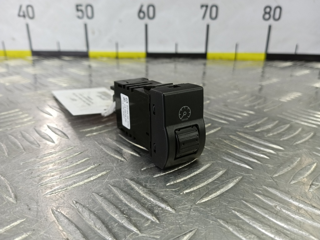 кнопка освещения панели приборов MAZDA 3 1.6 MT (105 л.с.)3  BK рестайлинг (2006—2009) Седан BP4K-66-6R0, 520 рублей, Москва