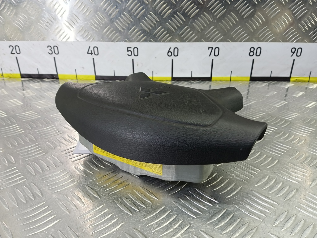 подушка безопасности водителя MITSUBISHI CARISMA 1.6 AT (90 л.с.)Carisma  I рестайлинг (1999—2004) Лифтбек MR911925, 1670 рублей, Москва