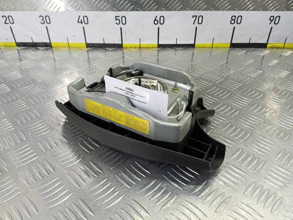 подушка безопасности водителя MITSUBISHI CARISMA 1.6 AT (90 л.с.)Carisma  I рестайлинг (1999—2004) Лифтбек MR911925, 1670 рублей, Москва