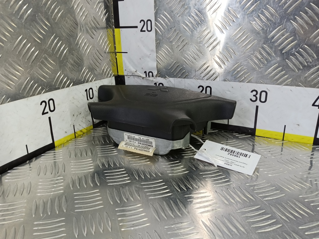 подушка безопасности водителя MITSUBISHI CARISMA 1.6 AT (90 л.с.)Carisma  I рестайлинг (1999—2004) Лифтбек MR911925, 1670 рублей, Москва