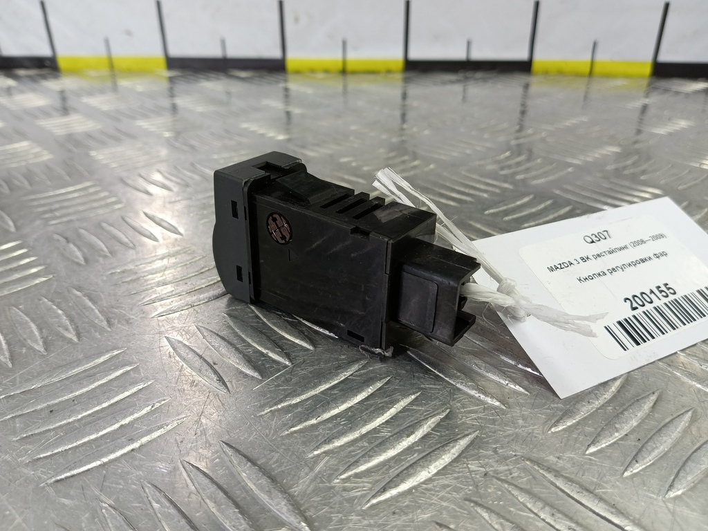 кнопка регулировки фар MAZDA 3 1.6 MT (105 л.с.)3  BK рестайлинг (2006—2009) Седан BP4K666F0, 520 рублей, Москва