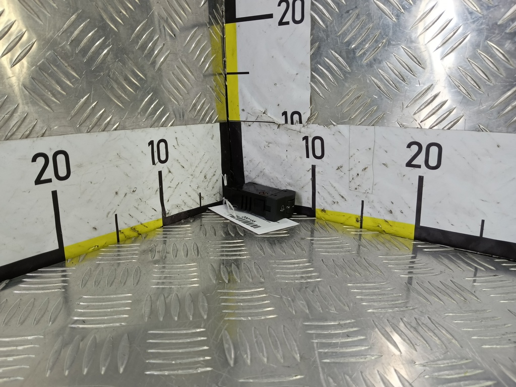 кнопка регулировки фар MAZDA 3 1.6 MT (105 л.с.)3  BK рестайлинг (2006—2009) Седан BP4K666F0, 520 рублей, Москва