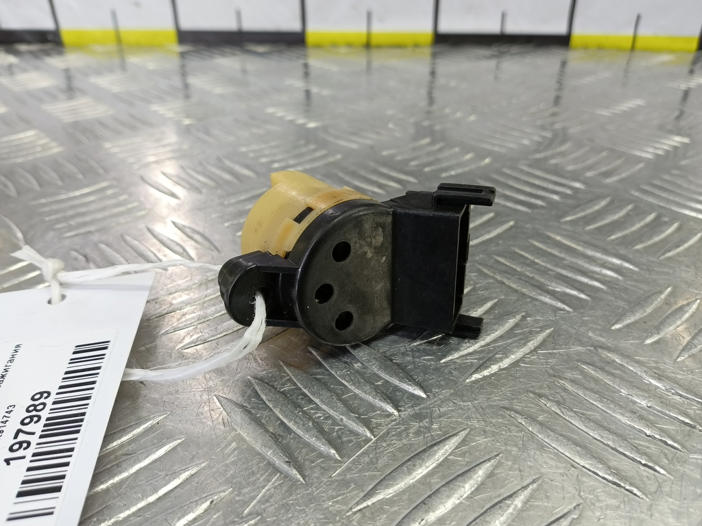 контактная группа замка зажигания MITSUBISHI CARISMA 1.6 AT (90 л.с.)Carisma  I рестайлинг (1999—2004) Лифтбек MR914743, 5000 рублей, Москва