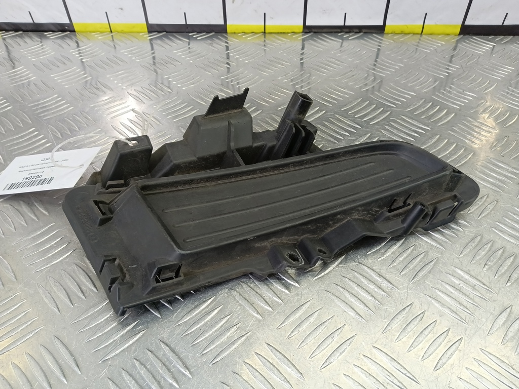 накладка бампера переднего MAZDA 3 1.6 MT (105 л.с.)3  BK рестайлинг (2006—2009) Седан BR5H50C21B, 2700 рублей, Москва