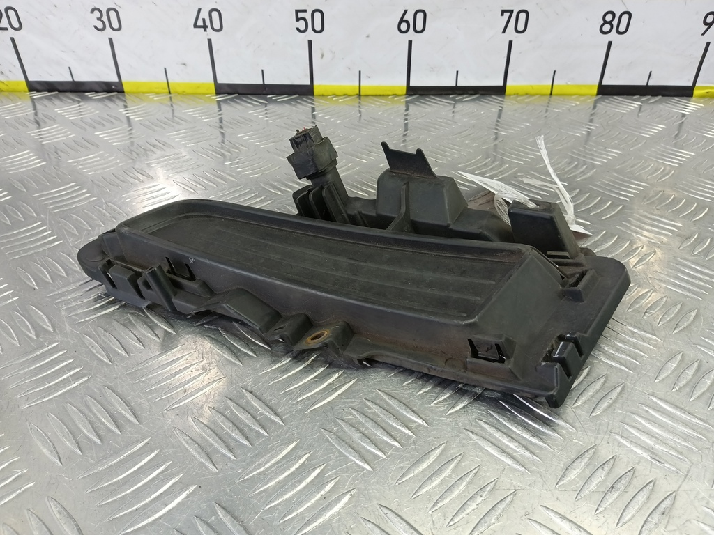 накладка бампера переднего MAZDA 3 1.6 MT (105 л.с.)3  BK рестайлинг (2006—2009) Седан BR5H50C11A, 1550 рублей, Москва