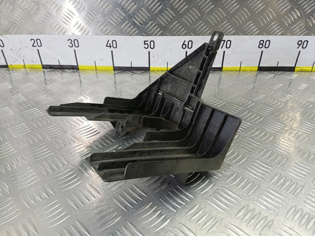 кронштейн воздушного фильтра MAZDA 3 1.6 MT (105 л.с.)3  BK рестайлинг (2006—2009) Седан Z60113204A, 1550 рублей, Москва