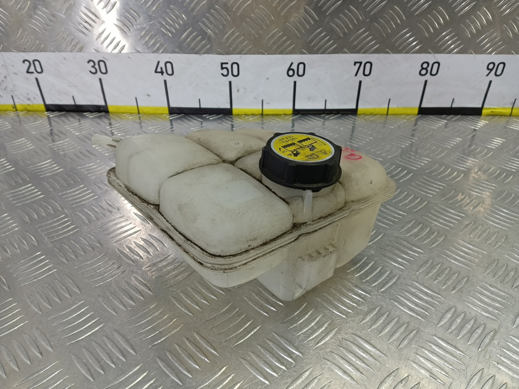 бачок расширительный MAZDA 3 1.6 MT (105 л.с.)3  BK рестайлинг (2006—2009) Седан LF8B15350B, 1780 рублей, Москва