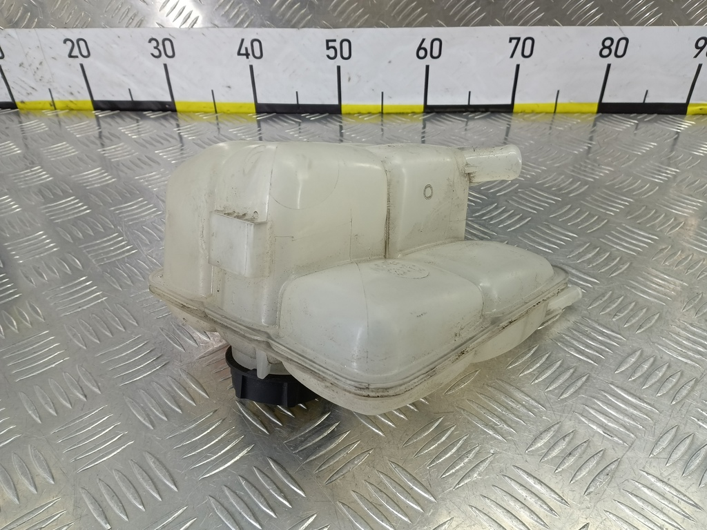 бачок расширительный MAZDA 3 1.6 MT (105 л.с.)3  BK рестайлинг (2006—2009) Седан LF8B15350B, 1780 рублей, Москва