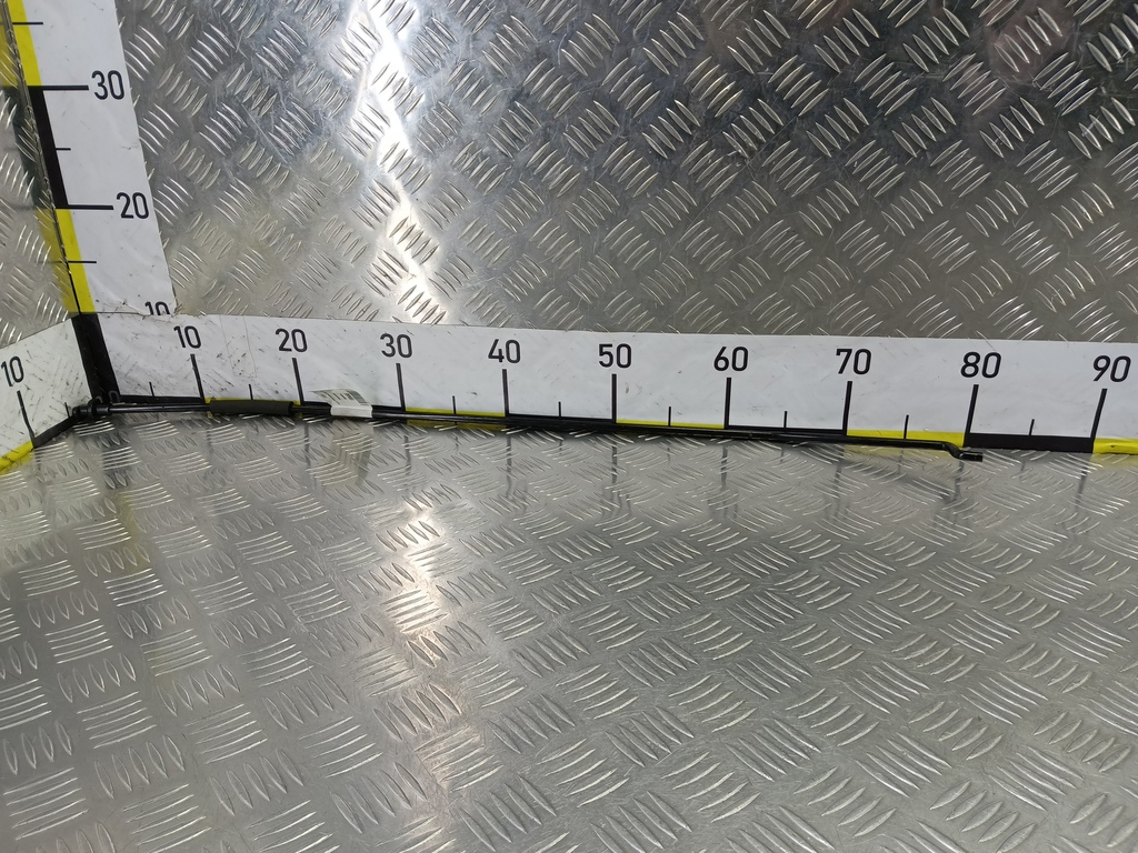 опора капота MAZDA 3 1.6 MT (105 л.с.)3  BK рестайлинг (2006—2009) Седан BN8V56651A, 750 рублей, Москва