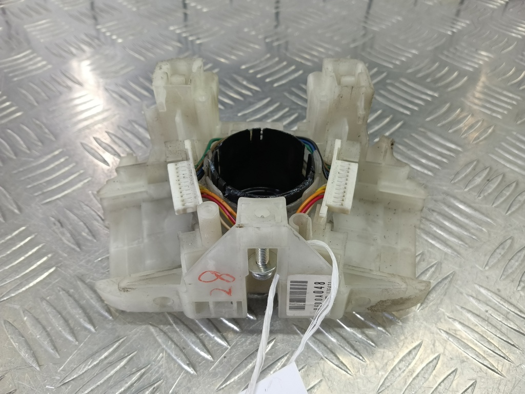 кронштейн переключателей подрулевых MITSUBISHI LANCER 1.6 MT (98 л.с.)Lancer  IX рестайлинг (2005—2010) Седан MN134589, 750 рублей, Москва