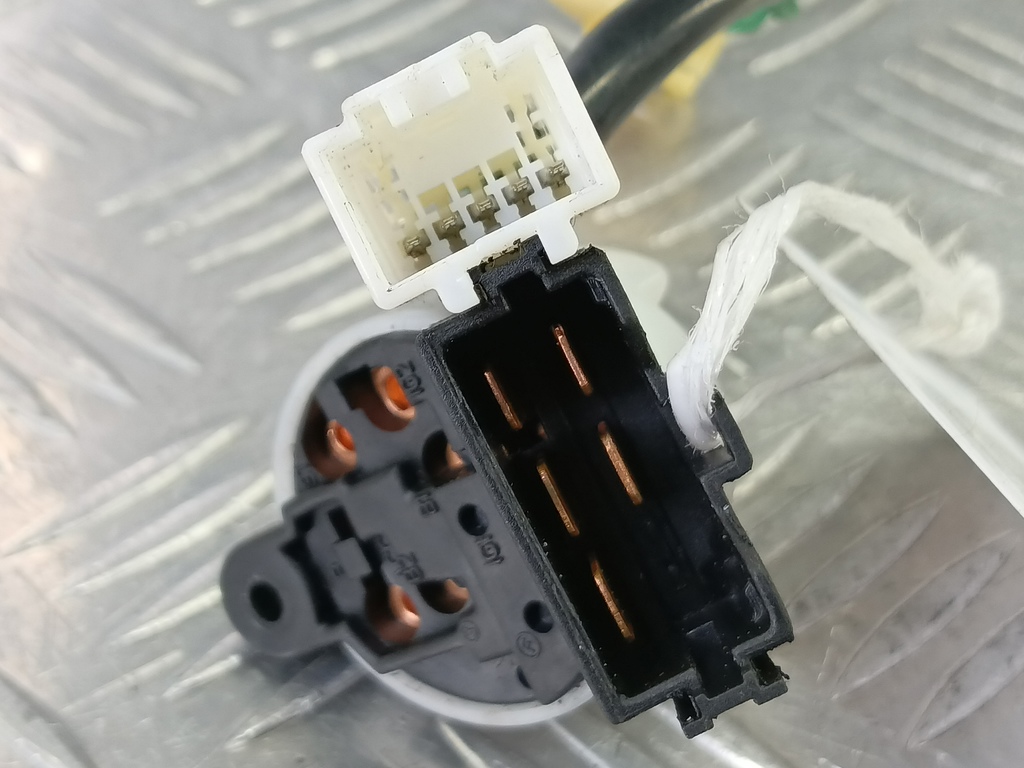 контактная группа замка зажигания MITSUBISHI LANCER 1.6 MT (98 л.с.)Lancer  IX рестайлинг (2005—2010) Седан MR449457, 1550 рублей, Москва