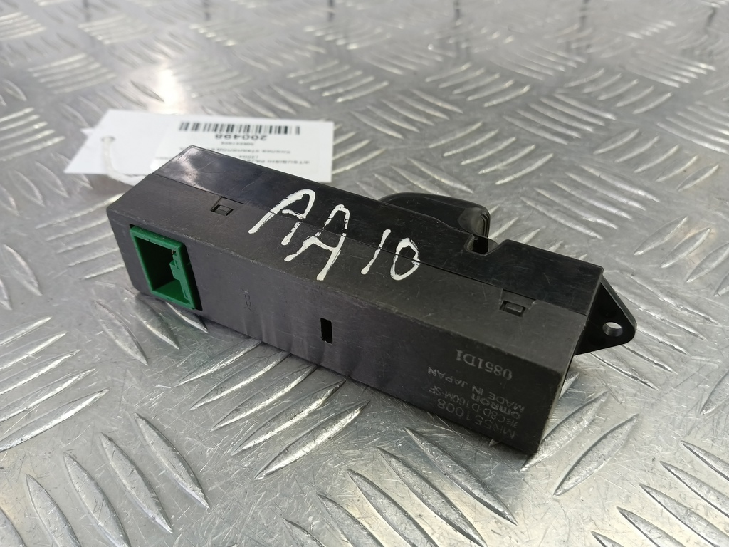 кнопка стеклоподъемника MITSUBISHI PAJERO SPORT  MR551008, 520 рублей, Москва