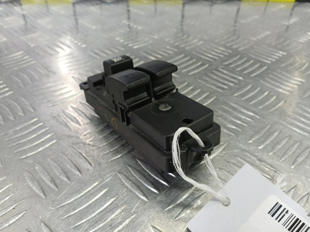 блок управления стеклоподъемниками MAZDA 3 1.6 MT (105 л.с.)3  BK рестайлинг (2006—2009) Седан BP7C66350, 630 рублей, Москва